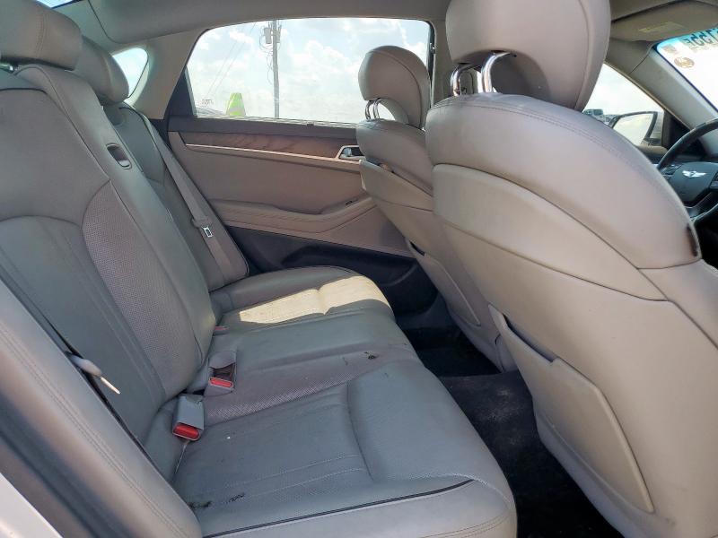 Photo 10 from auction – 2015 HYUNDAI GENESIS 5. with VIN KMHGN4JF7FU060610