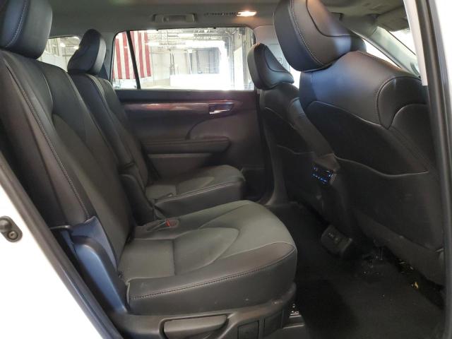 Photo 11 from auction – 2022 TOYOTA HIGHLANDER with VIN 5TDFZRBH3NS227341