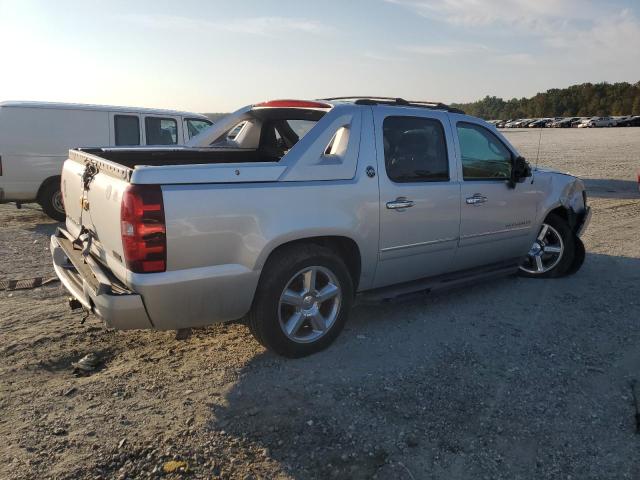Photo 3 from auction – 2013 CHEVROLET AVALANCHE with VIN 3GNMCGE0XDG367488