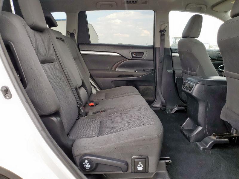 Photo 11 from auction – 2017 TOYOTA HIGHLANDER with VIN 5TDZARFH3HS031838
