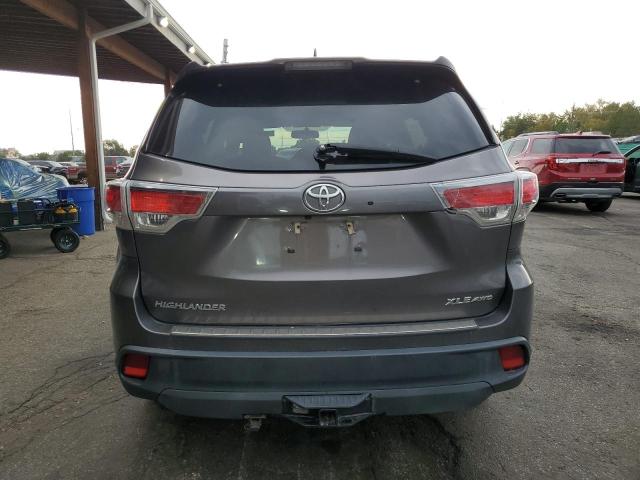 Foto 6 de la subasta – 2016 TOYOTA HIGHLANDER con VIN 5TDJKRFH2GS338829