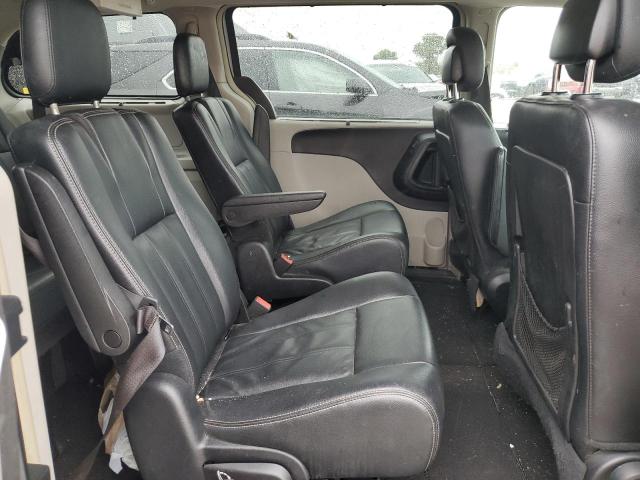 Photo 11 from auction – 2016 CHRYSLER TOWN & COU with VIN 2C4RC1BG7GR260703