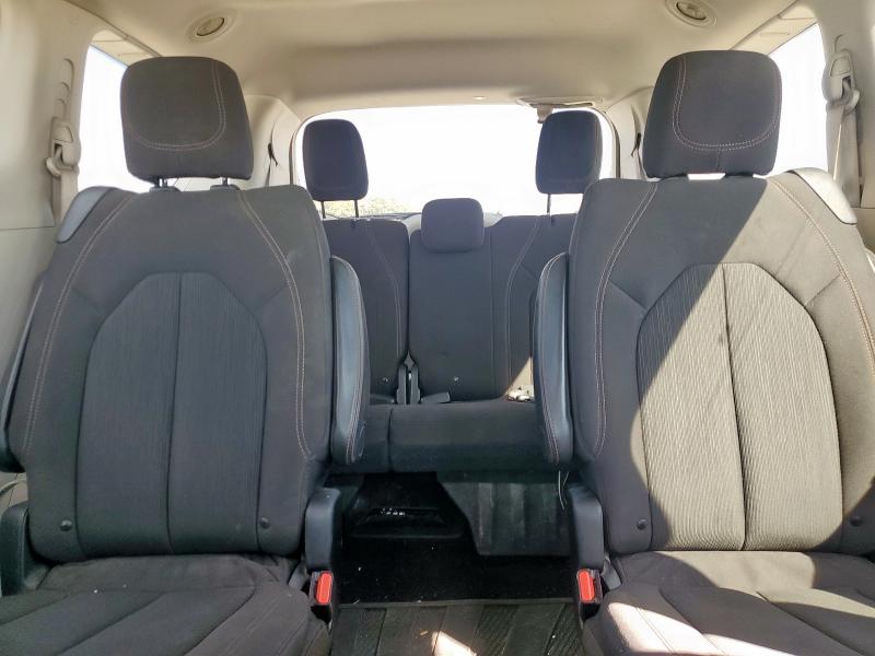Photo 10 from auction – 2018 CHRYSLER PACIFICA T with VIN 2C4RC1FG6JR212188