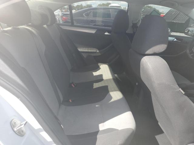 Photo 10 from auction – 2017 VOLKSWAGEN JETTA S with VIN 3VW2B7AJ2HM317304
