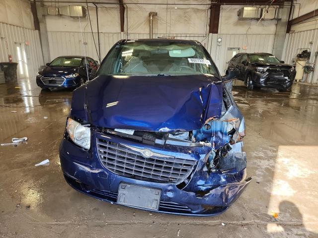 Photo 5 from auction – 2004 CHRYSLER TOWN & COU with VIN 1C4GP45R04B579798