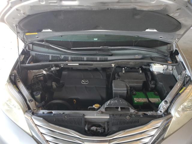 Photo 12 from auction – 2011 TOYOTA SIENNA XLE with VIN 5TDYK3DC7BS044242