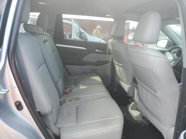 Photo 11 from auction – 2015 TOYOTA HIGHLANDER with VIN 5TDKKRFH5FS090739