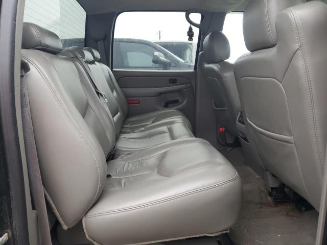 Photo 10 from auction – 2004 CHEVROLET SILVERADO with VIN 2GCEK13T741406041