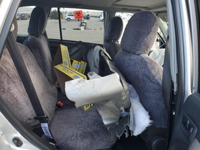 Photo 11 from auction – 2004 TOYOTA RAV4 with VIN JTEHD20V846003239