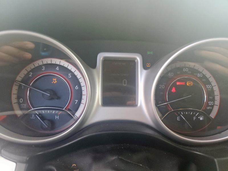Photo 9 from auction – 2011 DODGE JOURNEY MA with VIN 3D4PH1FG0BT567951