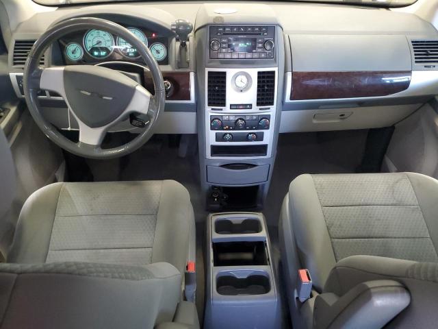 Photo 8 from auction – 2010 CHRYSLER TOWN & COU with VIN 2A4RR5D14AR343960