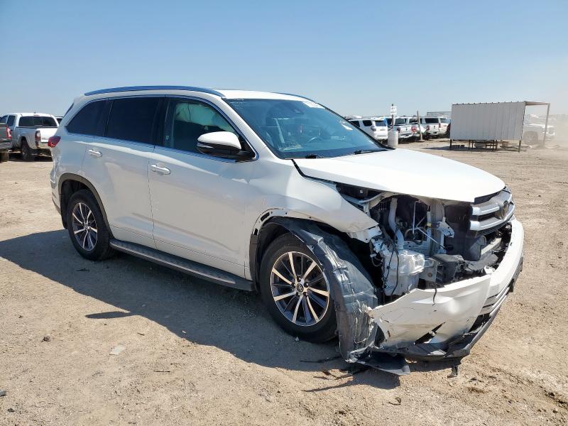 Photo 4 from auction – 2017 TOYOTA HIGHLANDER with VIN 5TDKZRFH8HS511061