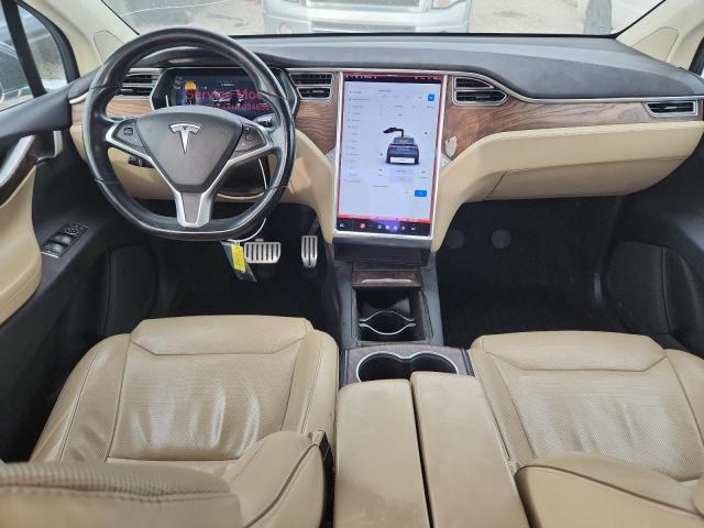 Photo 8 from auction – 2017 TESLA MODEL X with VIN 5YJXCDE4XHF034856
