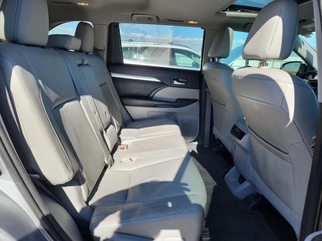 Photo 11 from auction – 2015 TOYOTA HIGHLANDER with VIN 5TDJKRFH2FS149855