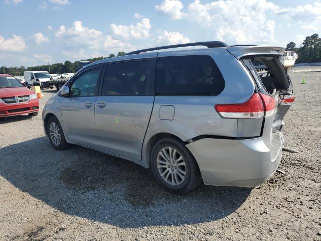 Photo 2 from auction – 2012 TOYOTA SIENNA XLE with VIN 5TDYK3DCXCS194377