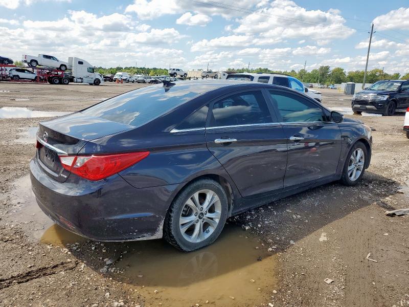 Photo 3 from auction – 2011 HYUNDAI SONATA SE with VIN 5NPEC4AC2BH171982
