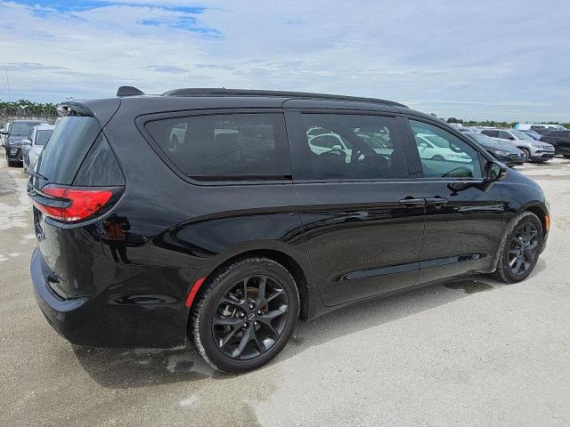 Photo 3 from auction – 2025 CHRYSLER PACIFICA L with VIN 2C4RC1GGXSR543551