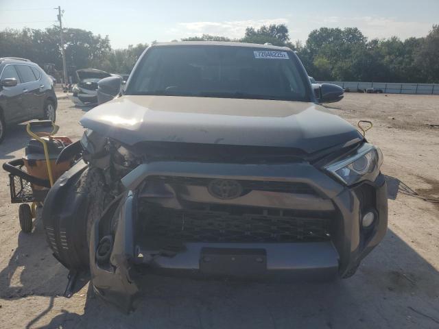 Photo 5 from auction – 2017 TOYOTA 4RUNNER SR with VIN JTEZU5JR7H5156942