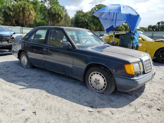 Photo 4 from auction – 1990 MERCEDES-BENZ 300 E with VIN WDBEA30D8LB157712