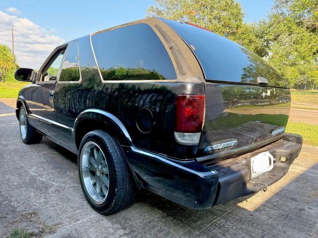 Photo 3 from auction – 2002 CHEVROLET BLAZER with VIN 1GNCS18W12K117381
