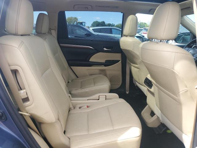 Photo 11 from auction – 2018 TOYOTA HIGHLANDER LIMITED with VIN 5TDDZRFH2JS877371
