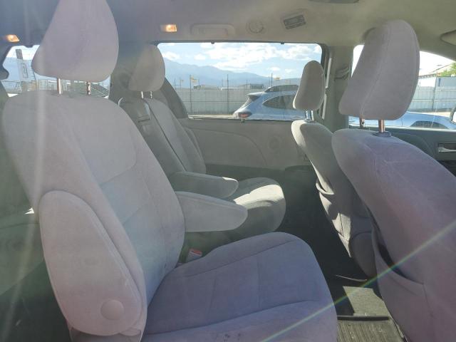 Photo 11 from auction – 2016 TOYOTA SIENNA LE with VIN 5TDKK3DC2GS741802