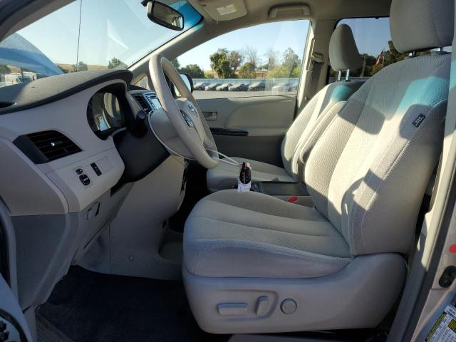 Photo 7 from auction – 2014 TOYOTA SIENNA LE with VIN 5TDKK3DC0ES417017