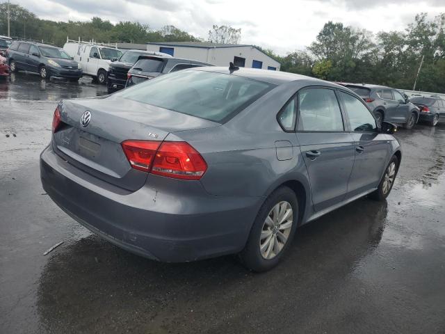 Photo 3 from auction – 2014 VOLKSWAGEN PASSAT S with VIN 1VWAS7A3XEC117832