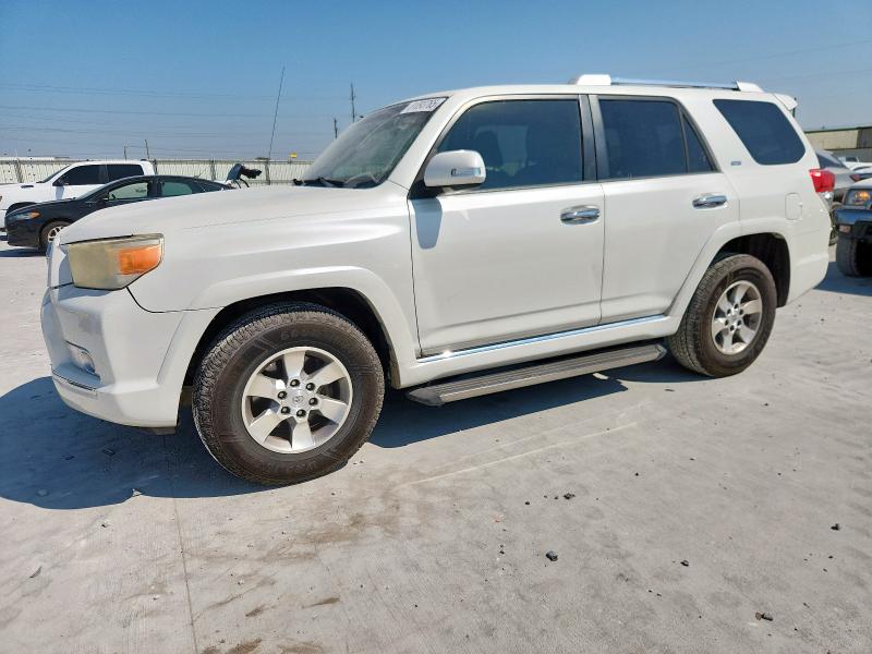 TOYOTA 4RUNNER SR 2011 with VIN JTEZU5JR4B5016614 - Photo from auction