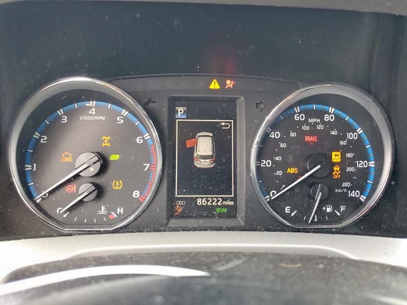 Photo 9 from auction – 2018 TOYOTA RAV4 LIMIT with VIN 2T3DFREV4JW775052