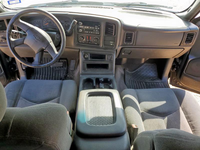 Photo 8 from auction – 2003 CHEVROLET SILVERADO C1500 with VIN 2GCEC19V731275892