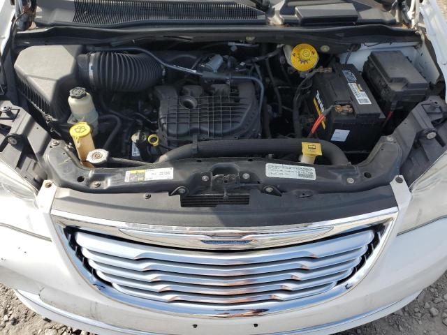 Photo 12 from auction – 2015 CHRYSLER TOWN & COU with VIN 2C4RC1BG7FR571353