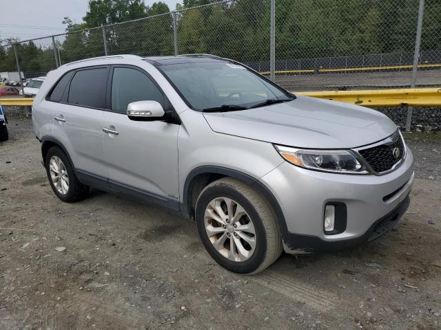 Photo 4 from auction – 2014 KIA SORENTO EX with VIN 5XYKUDA75EG532684