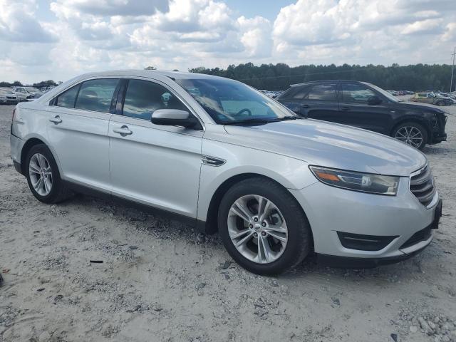 Photo 4 from auction – 2015 FORD TAURUS SEL with VIN 1FAHP2E95FG136048