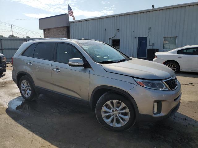 Photo 4 from auction – 2015 KIA SORENTO EX with VIN 5XYKU4A73FG649505