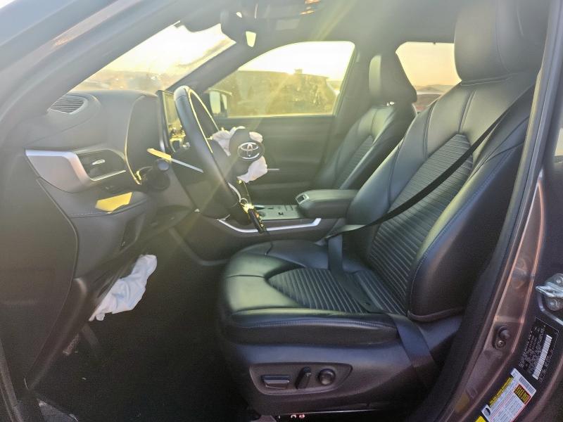 Photo 7 from auction – 2022 TOYOTA HIGHLANDER with VIN 5TDJZRAH5NS098479