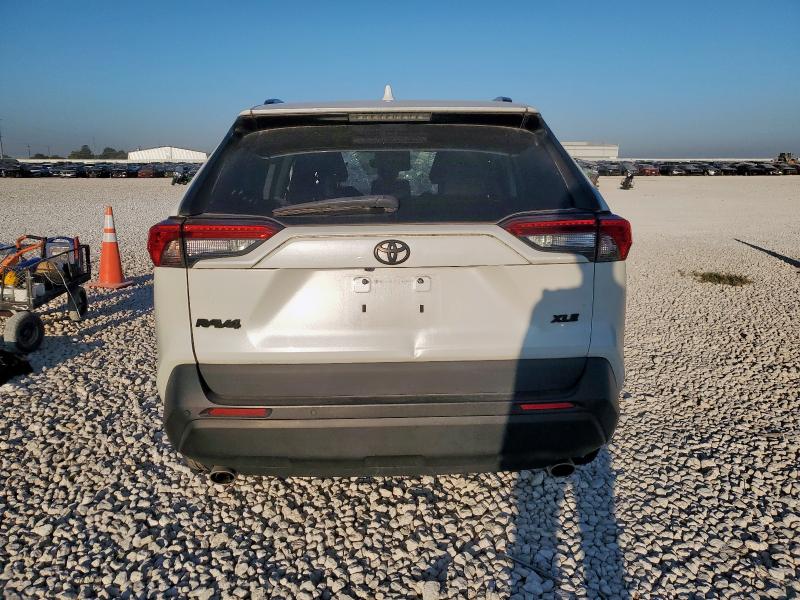 Photo 6 from auction – 2021 TOYOTA RAV4 XLE P with VIN 2T3C1RFV4MW151202