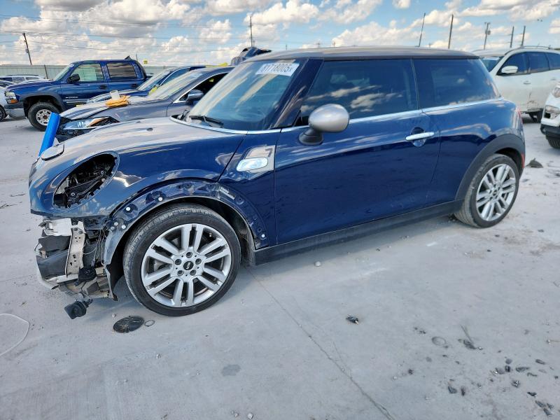 MINI COOPER S 2017 with VIN WMWXP7C53H2A44584 - Photo from auction
