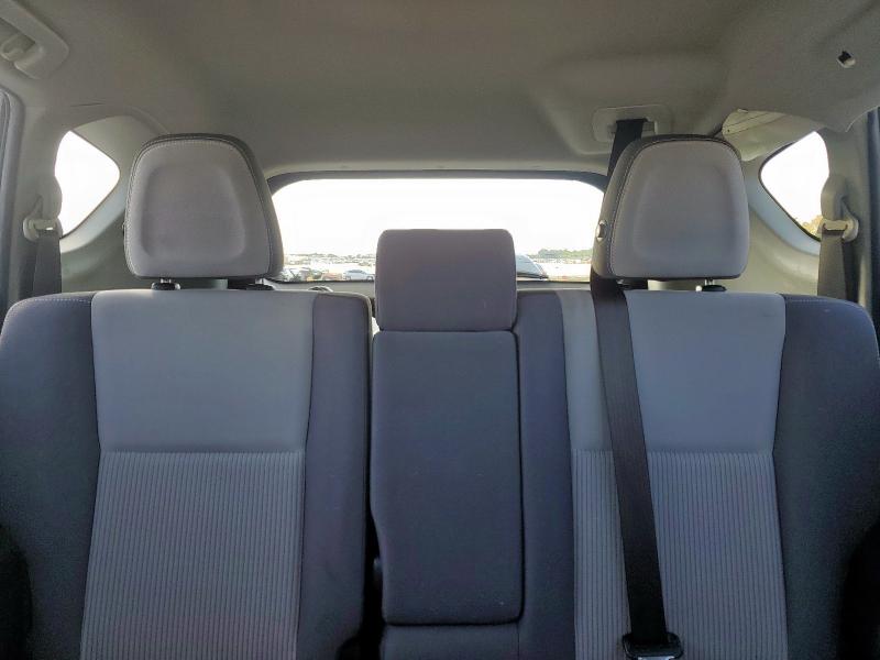 Photo 10 from auction – 2015 TOYOTA RAV4 XLE with VIN JTMWFREV0FJ025582