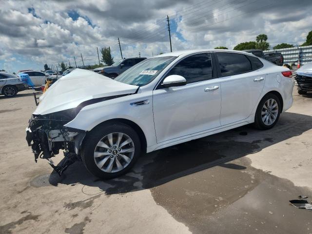 Photo 1 from auction – 2018 KIA OPTIMA with VIN 5XXGT4L31JG253587