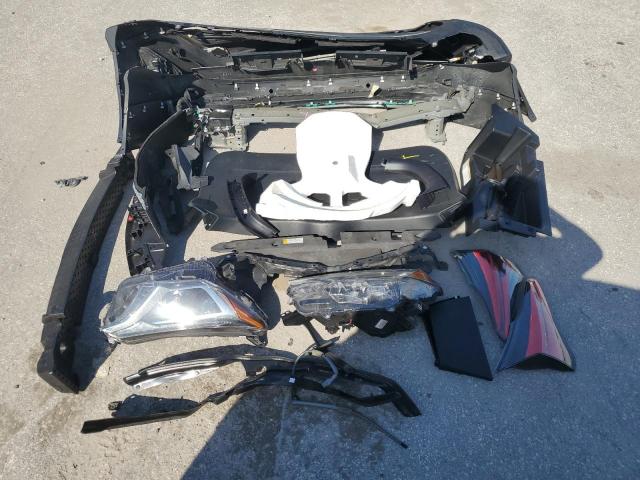 Photo 13 from auction – 2018 TOYOTA RAV4 with VIN 2T3WFREV9JW490906