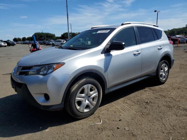 TOYOTA RAV4 LE 2015 with VIN JTMBFREV0FD138123 - Photo from auction