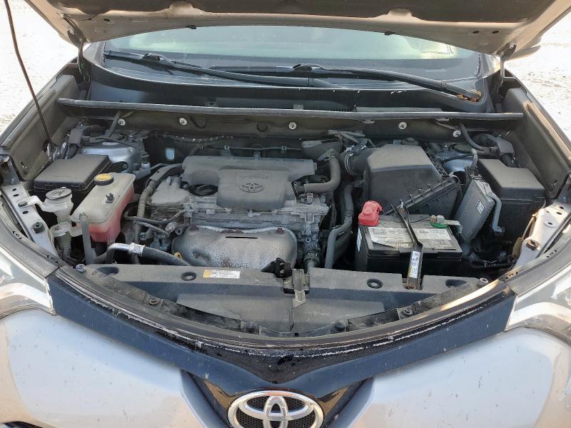 Photo 11 from auction – 2016 TOYOTA RAV4 SE with VIN 2T3JFREV6GW482815