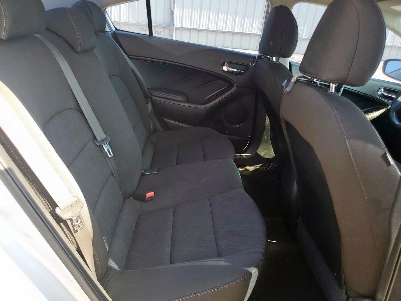 Photo 10 from auction – 2016 KIA FORTE LX with VIN KNAFK4A61G5485600