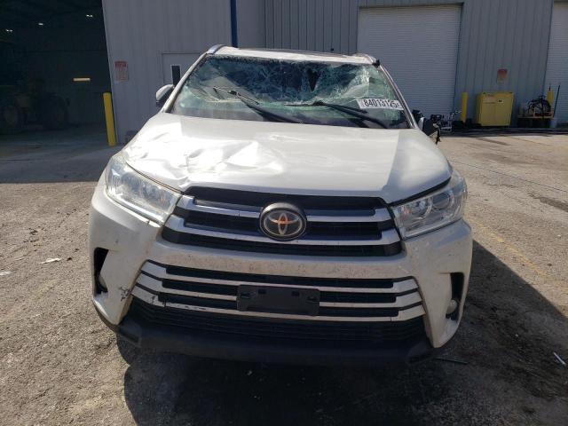 Photo 5 from auction – 2017 TOYOTA HIGHLANDER with VIN 5TDJZRFH3HS511660