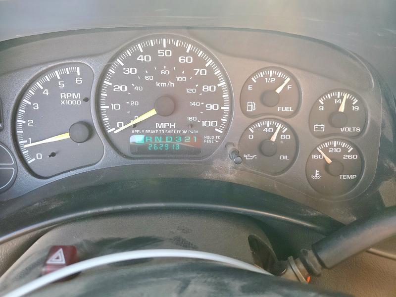 Photo 9 from auction – 2000 CHEVROLET SILVERADO with VIN 1GCEC14W4YZ148130