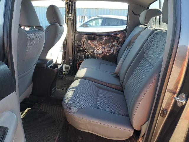 Photo 10 from auction – 2014 TOYOTA TACOMA DOUBLE CAB with VIN 3TMLU4EN9EM155261