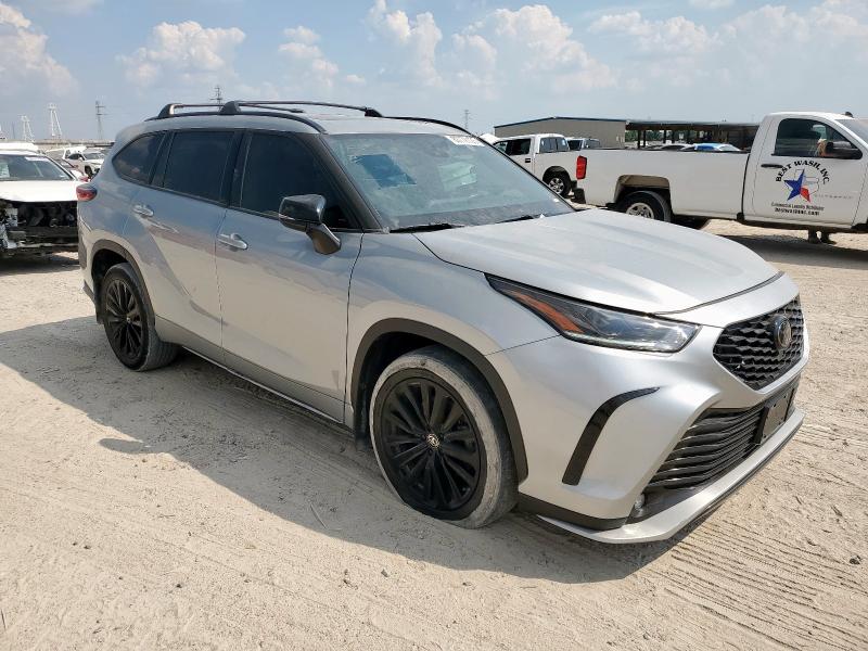Photo 4 from auction – 2023 TOYOTA HIGHLANDER with VIN 5TDKDRAH7PS513288