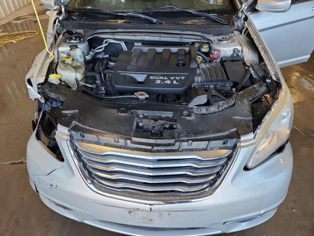 Photo 11 from auction – 2012 CHRYSLER 200 LX with VIN 1C3CCBAB6CN291776