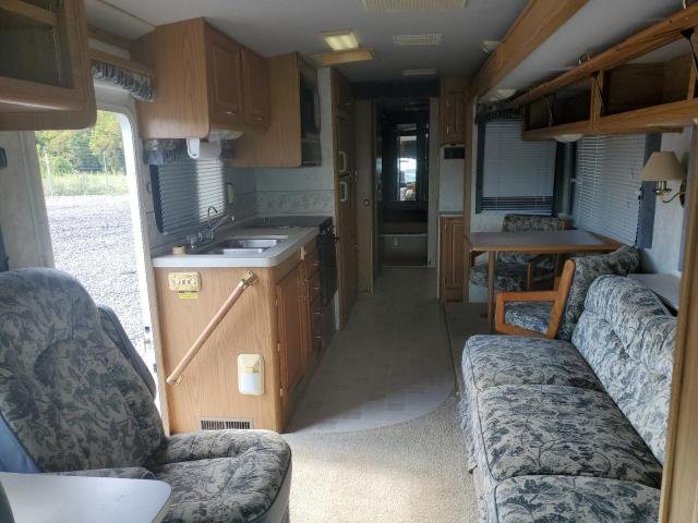 Photo 6 from auction – 1999 FLEE MOTORHOME with VIN 3FCNF53S4XJA24650